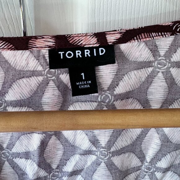 EUC Torrid Mini V-Neck Elastic Waist Dress Size 1 - Picture 3 of 6